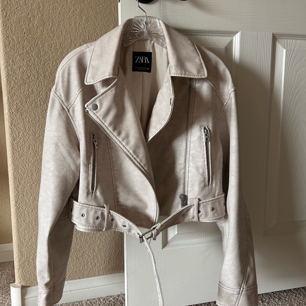 Zara Women's Beige Leather Jacket